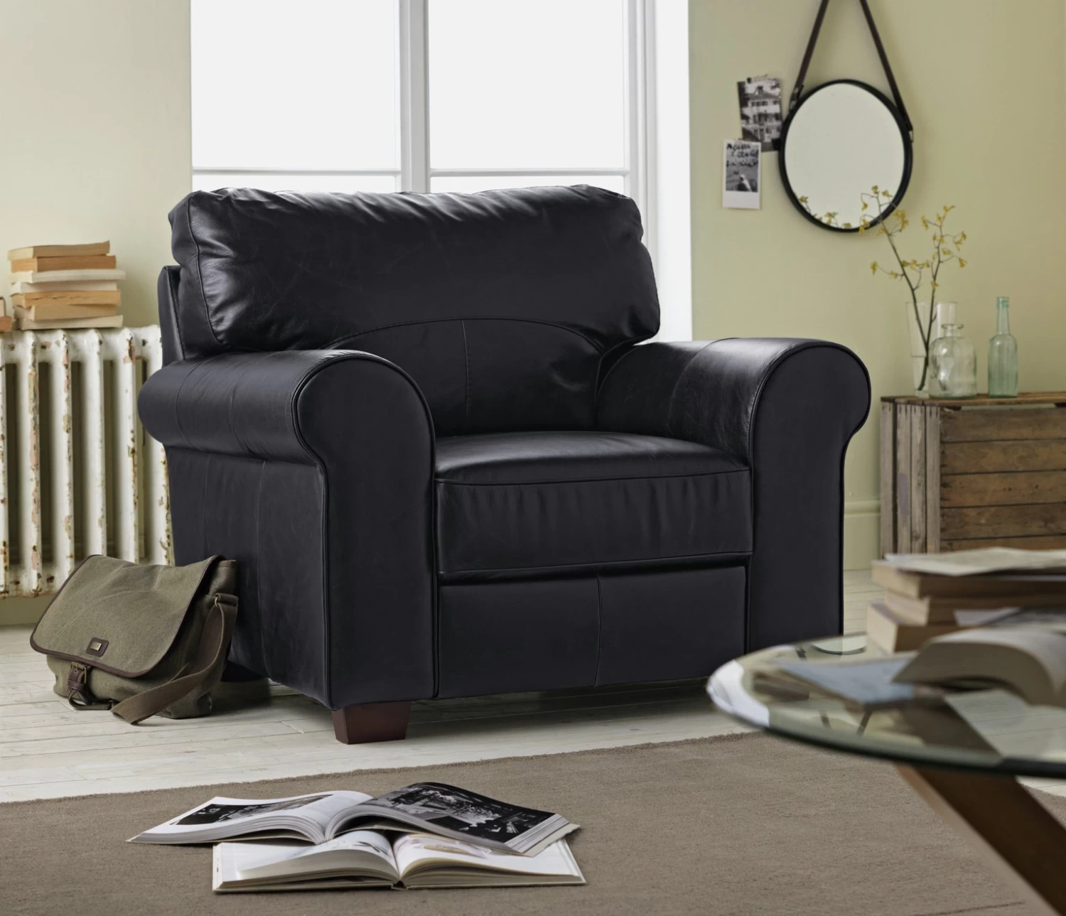Habitat Salisbury Leather Armchair - Black 4 Habitat Salisbury Leather Armchair - Black - Image 2